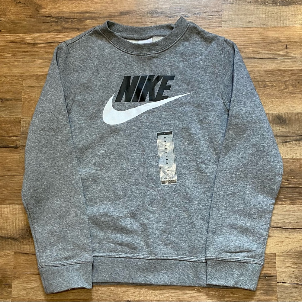 NWOT Nike Crewneck